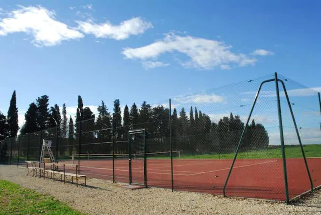 Très Belle rotonde déco Bohème, tennis, parking Nîmes Extérieur photo